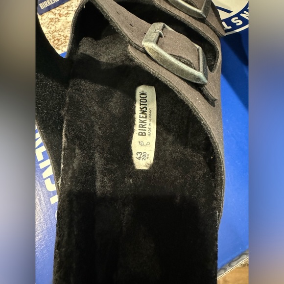 Birkenstock Sandals 🖤 - Picture 8 of 13